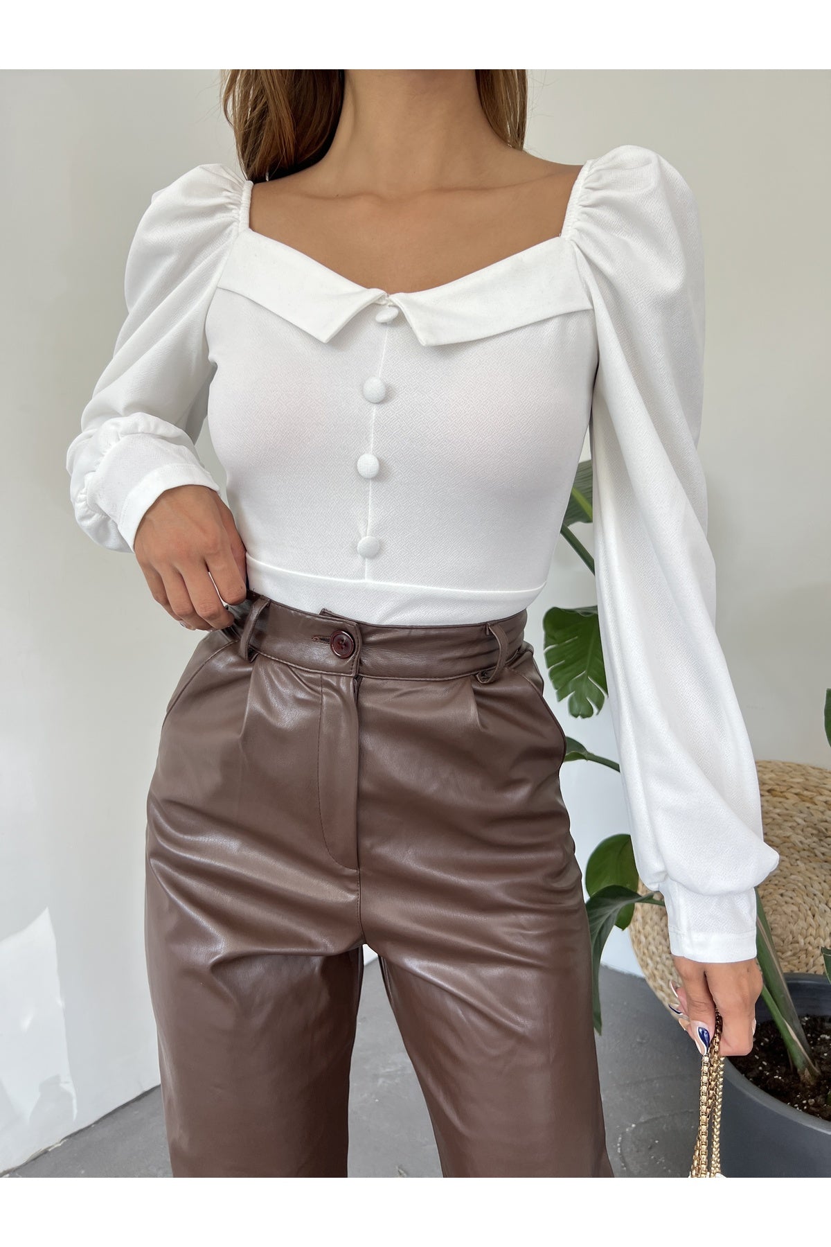 بلوزة Fav Style لون أبيض