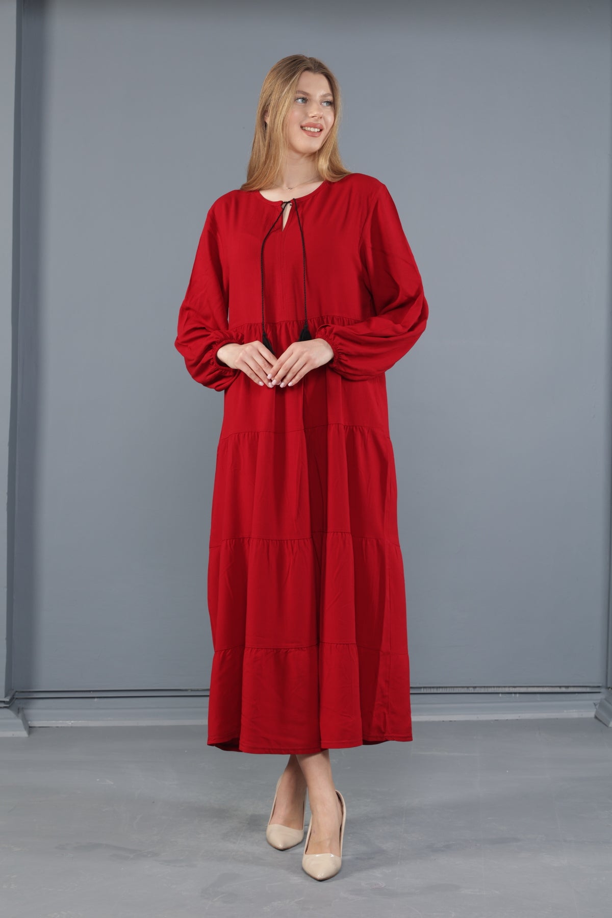 فستان mervemoda لون أحمر