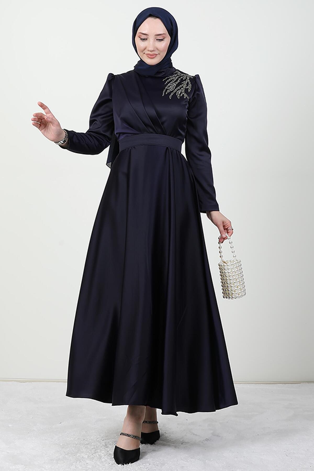 فستان سهرة giz astore لون أزرق غامق