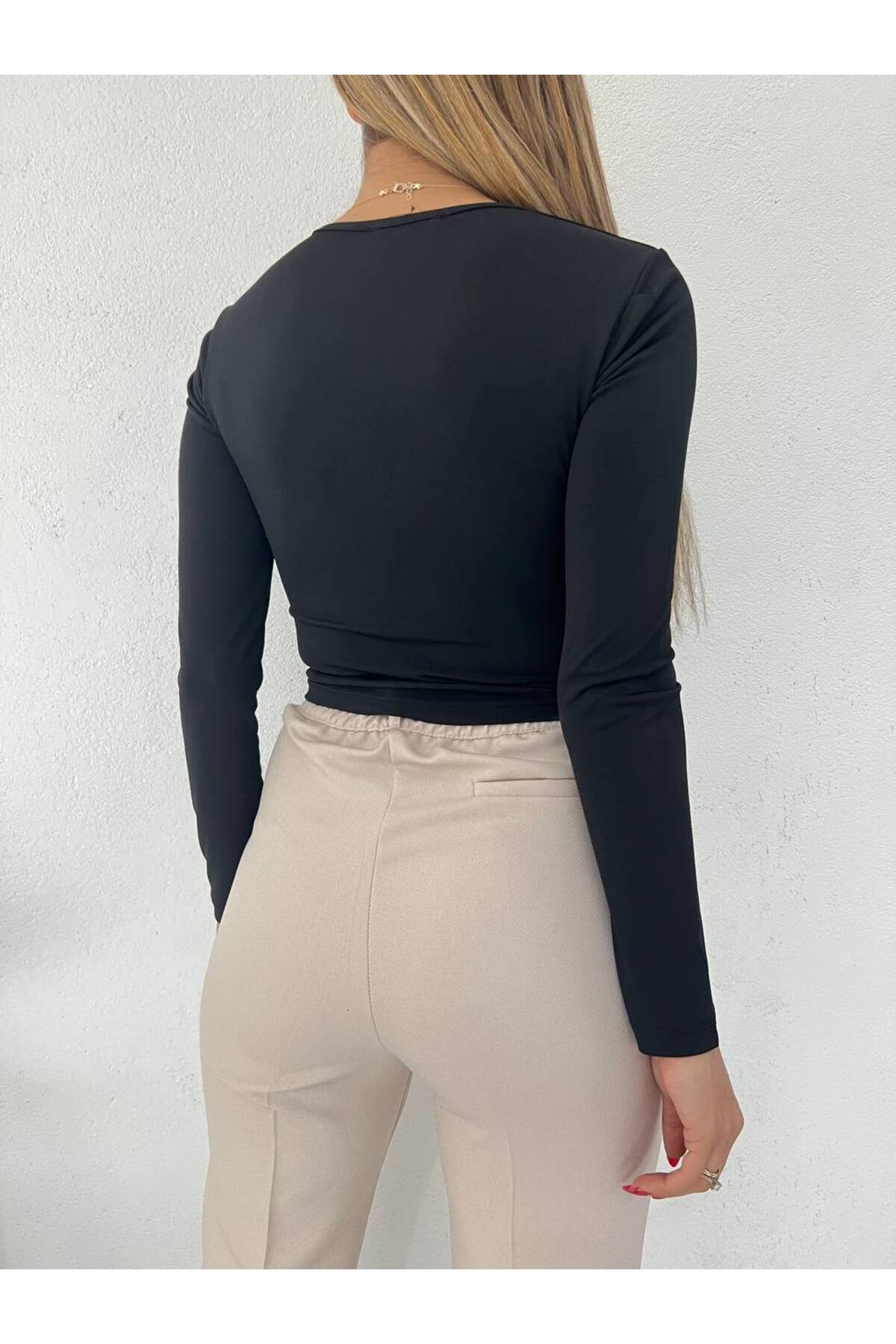 بلوزة Fav Style لون أسود