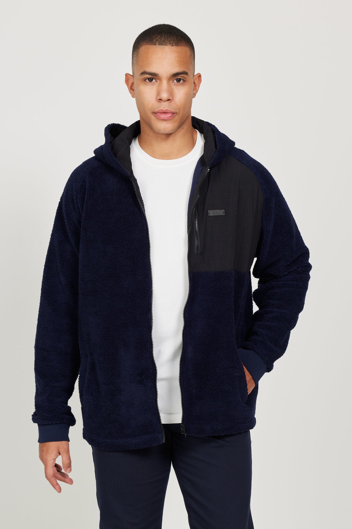 بولار AC&Co / Altınyıldız Classics لون أزرق غامق