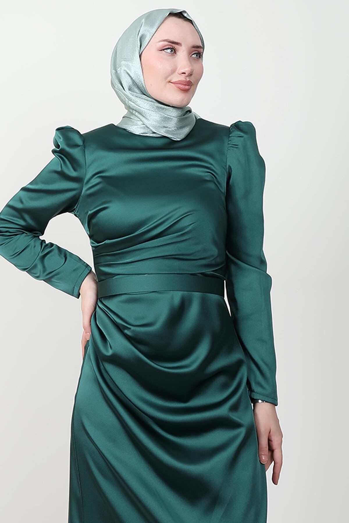فستان سهرة giz astore لون أخضر