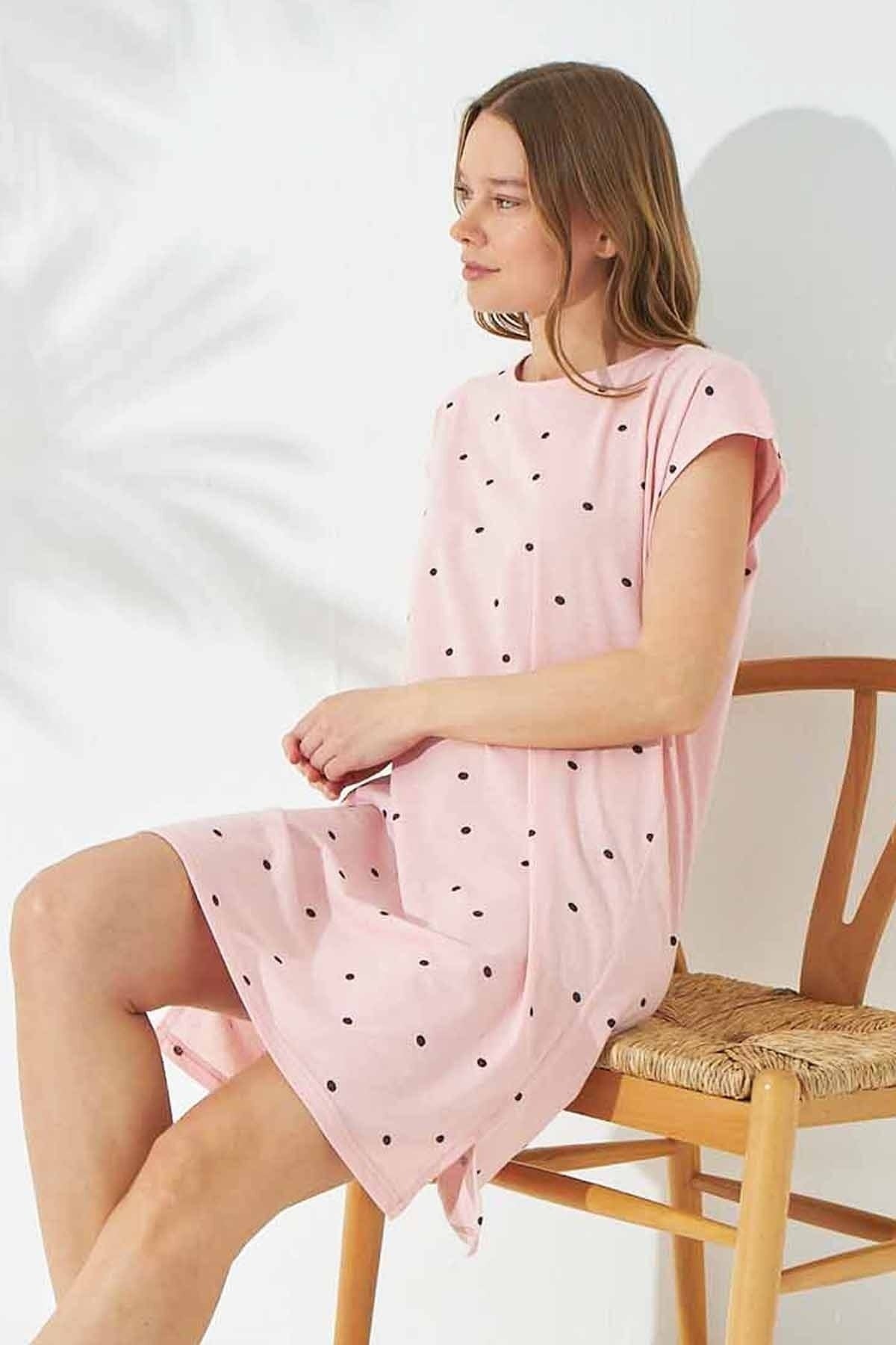 قميص النوم Siyah İnci لون زهري