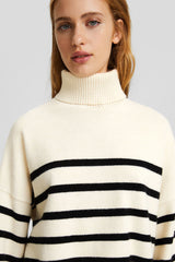 كنزة Bershka لون بيج