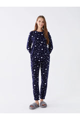 طقم بيجاما LC Waikiki لون أزرق غامق