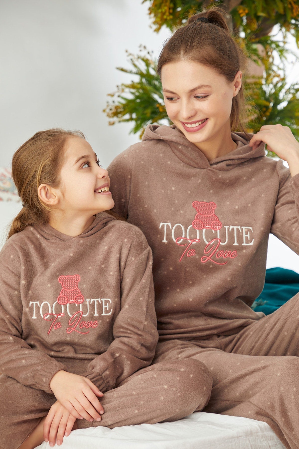 طقم بيجاما Siyah İnci لون بني