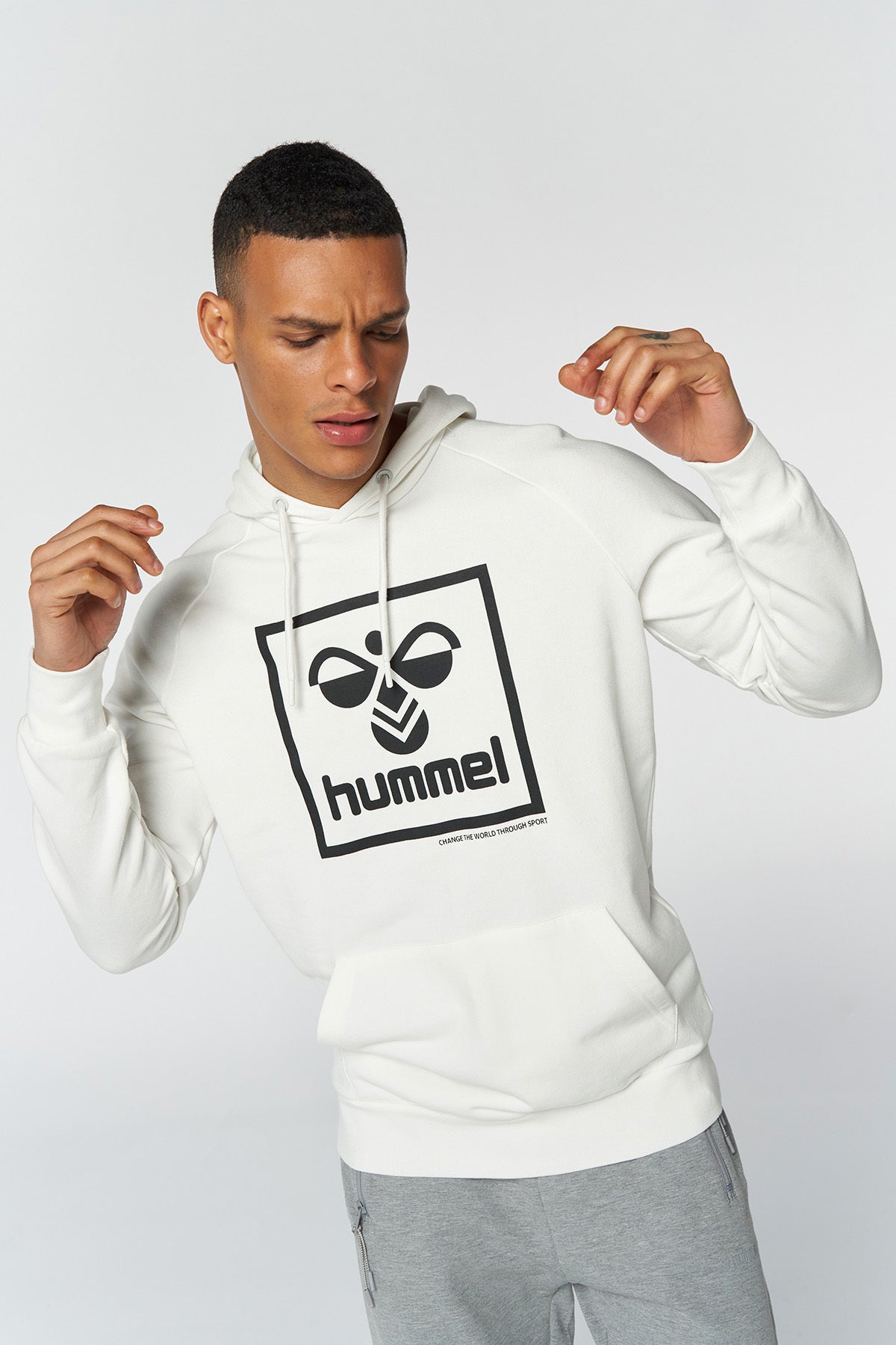 هودي hummel لون أبيض