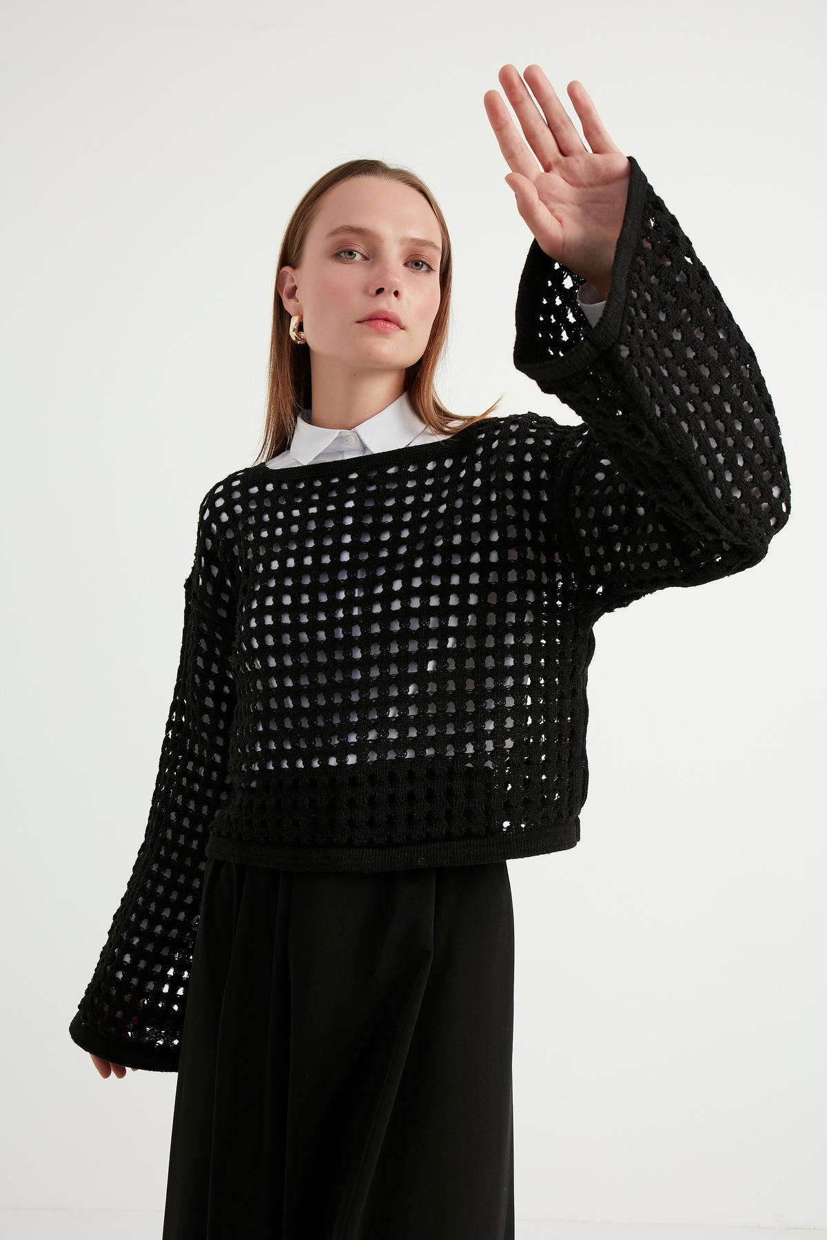 كنزة Birgül Bektaş لون أسود