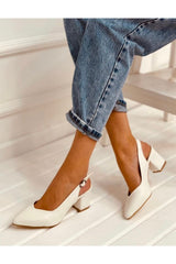 حذاء كلاسيكي بكعب Demashoes لون أبيض
