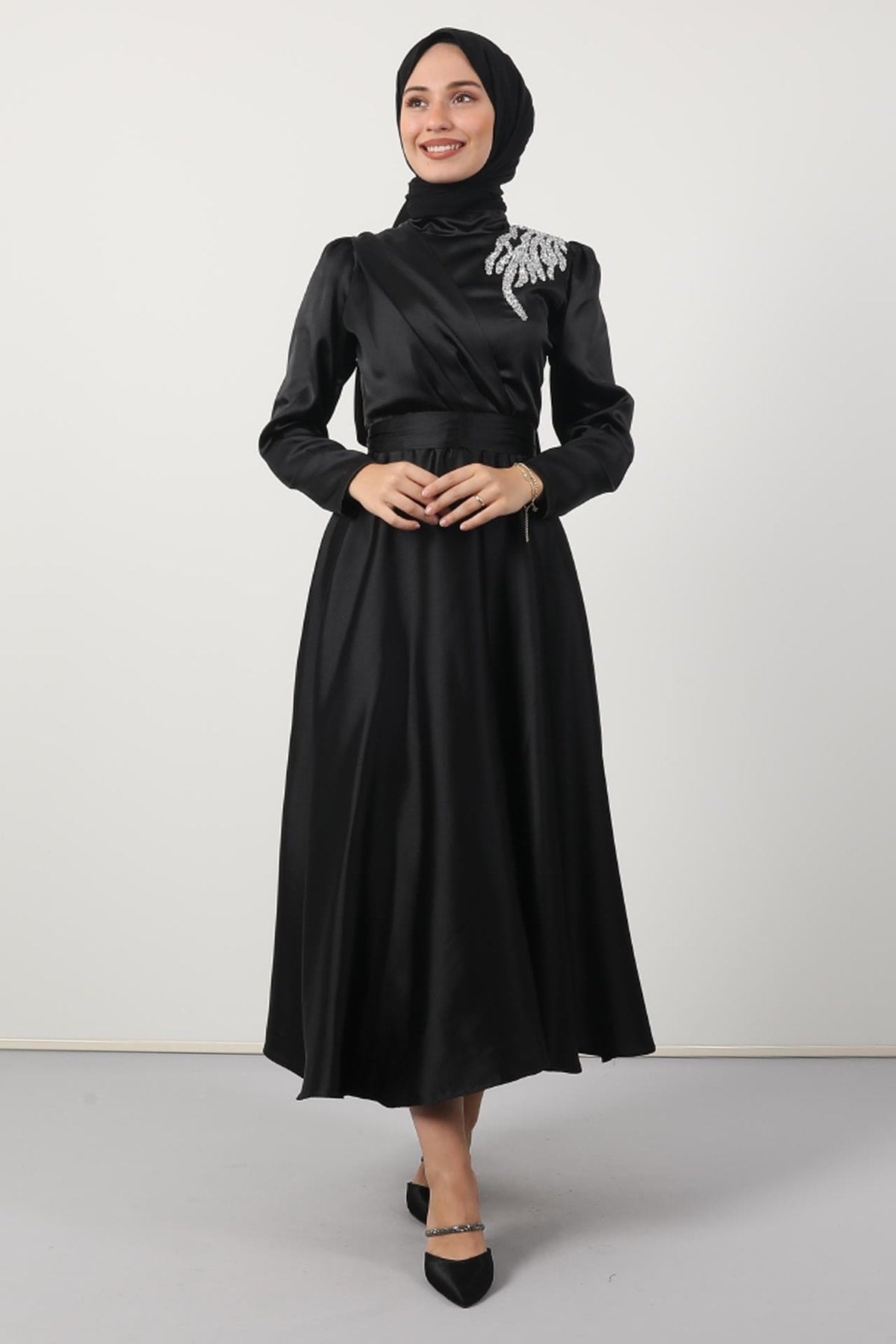 فستان سهرة giz astore لون أسود