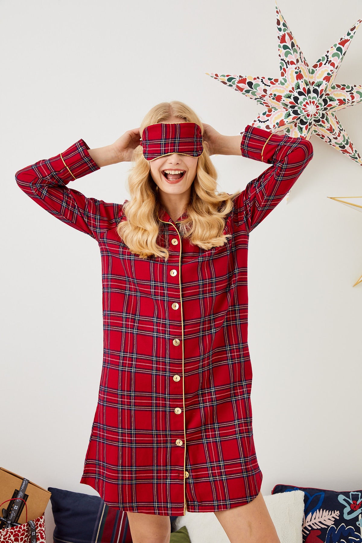 قميص النوم ENNA MODA لون أحمر