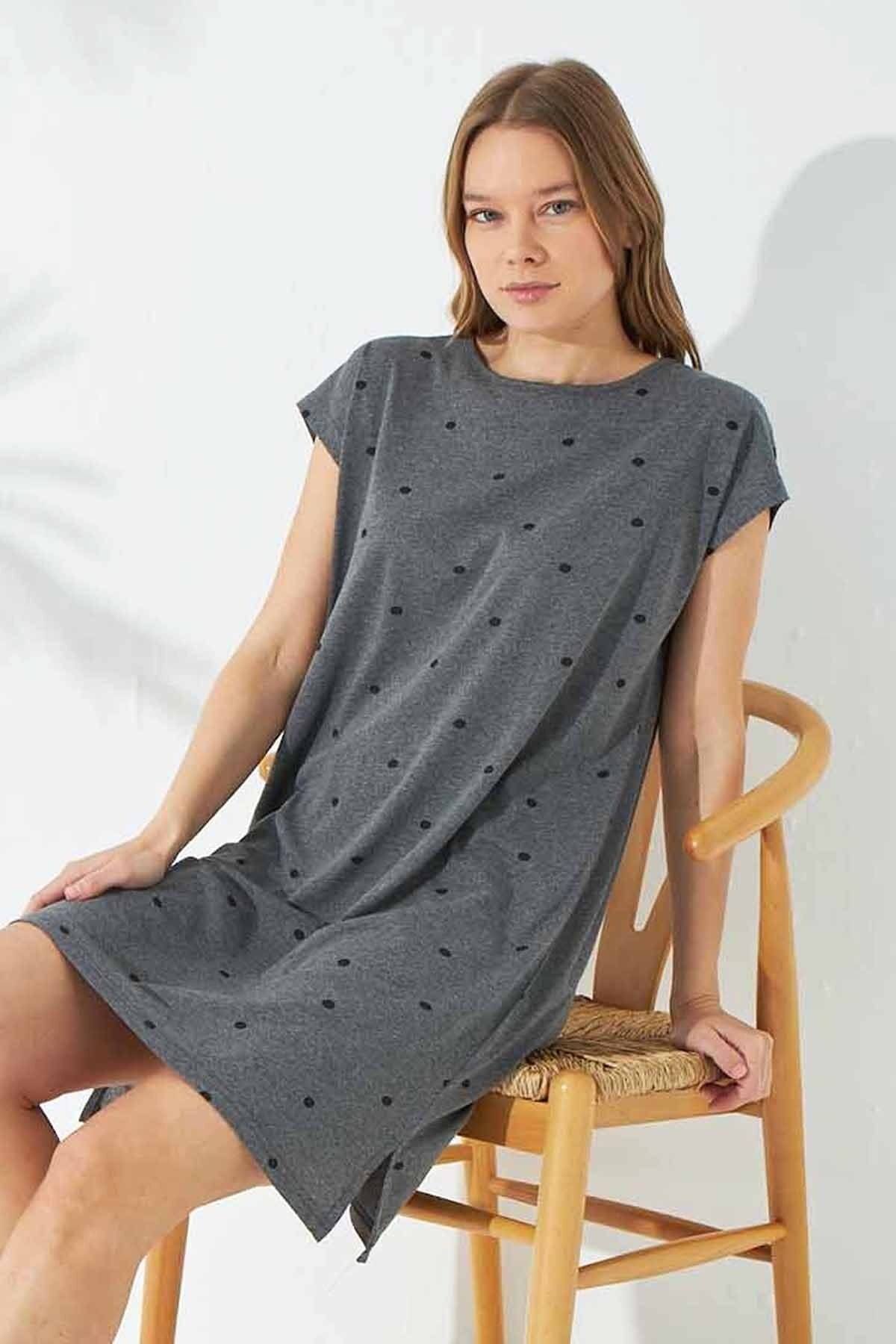 قميص النوم Siyah İnci لون رمادي