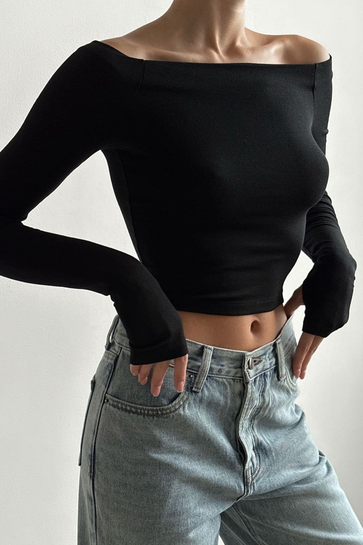 بلوزة World Fashion Trends لون أسود