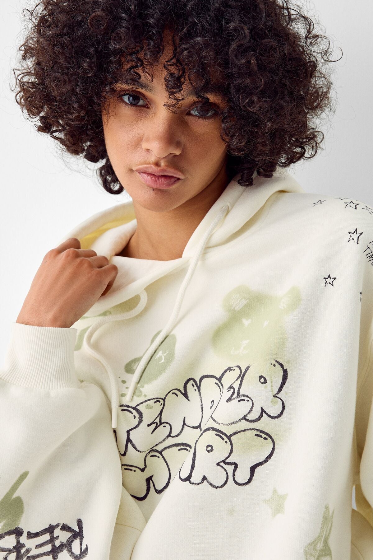 هودي Bershka لون بيج