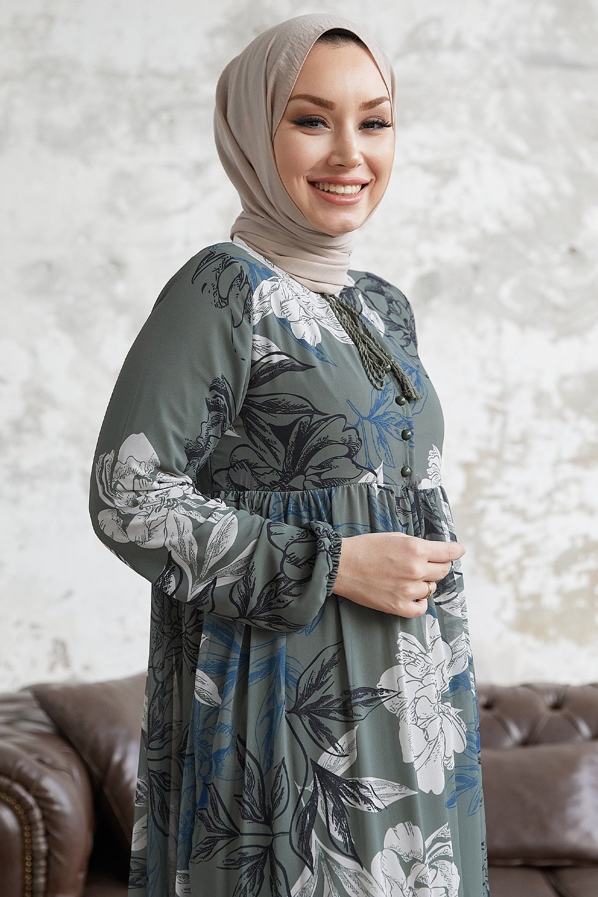 فستان InStyle لون كاكي