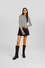 كنزة Bershka لون أسود