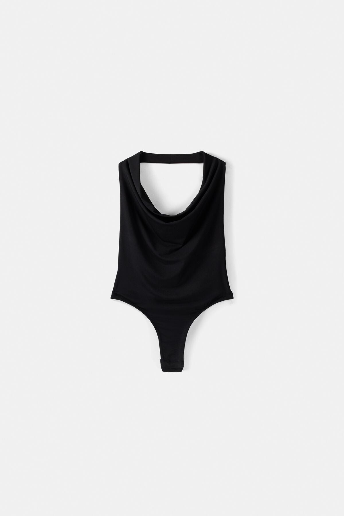 جسم Bershka لون أسود