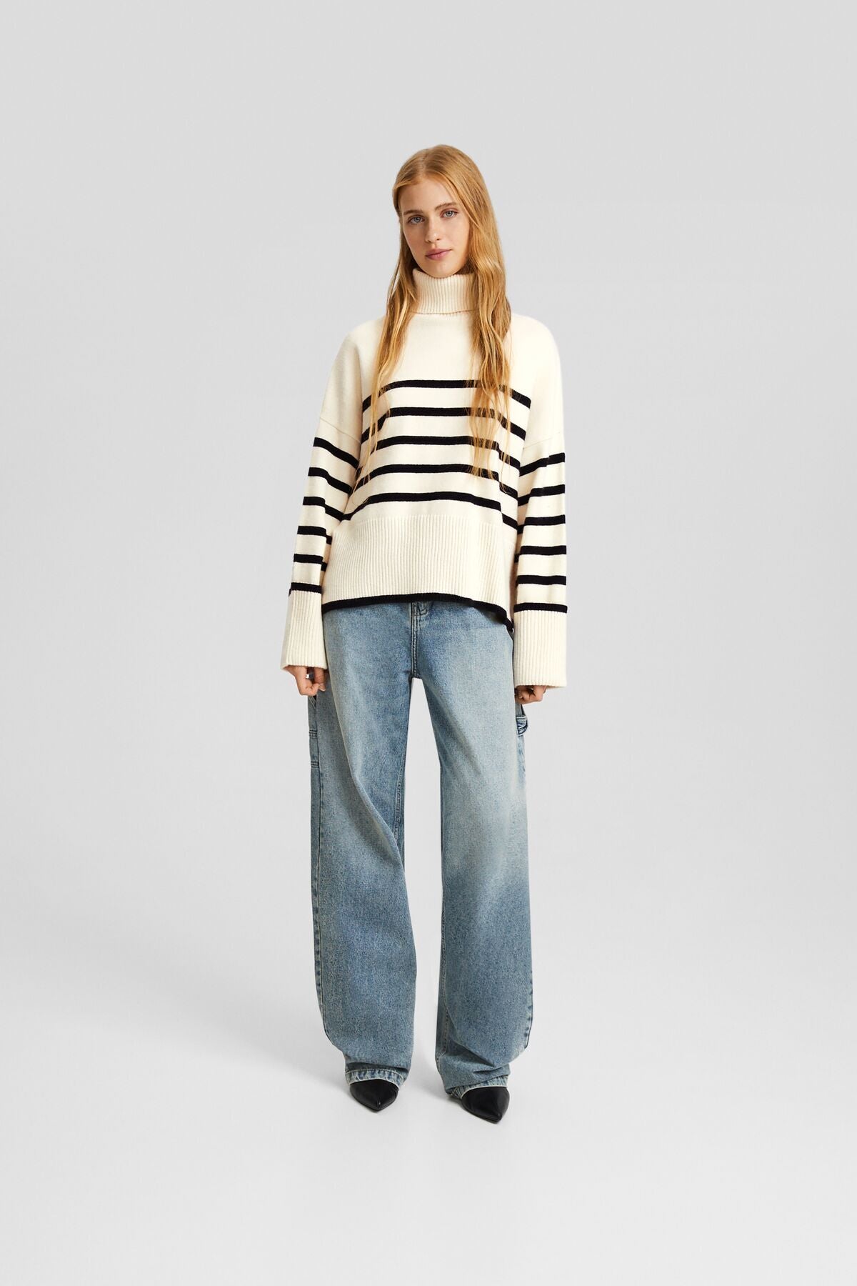 كنزة Bershka لون بيج