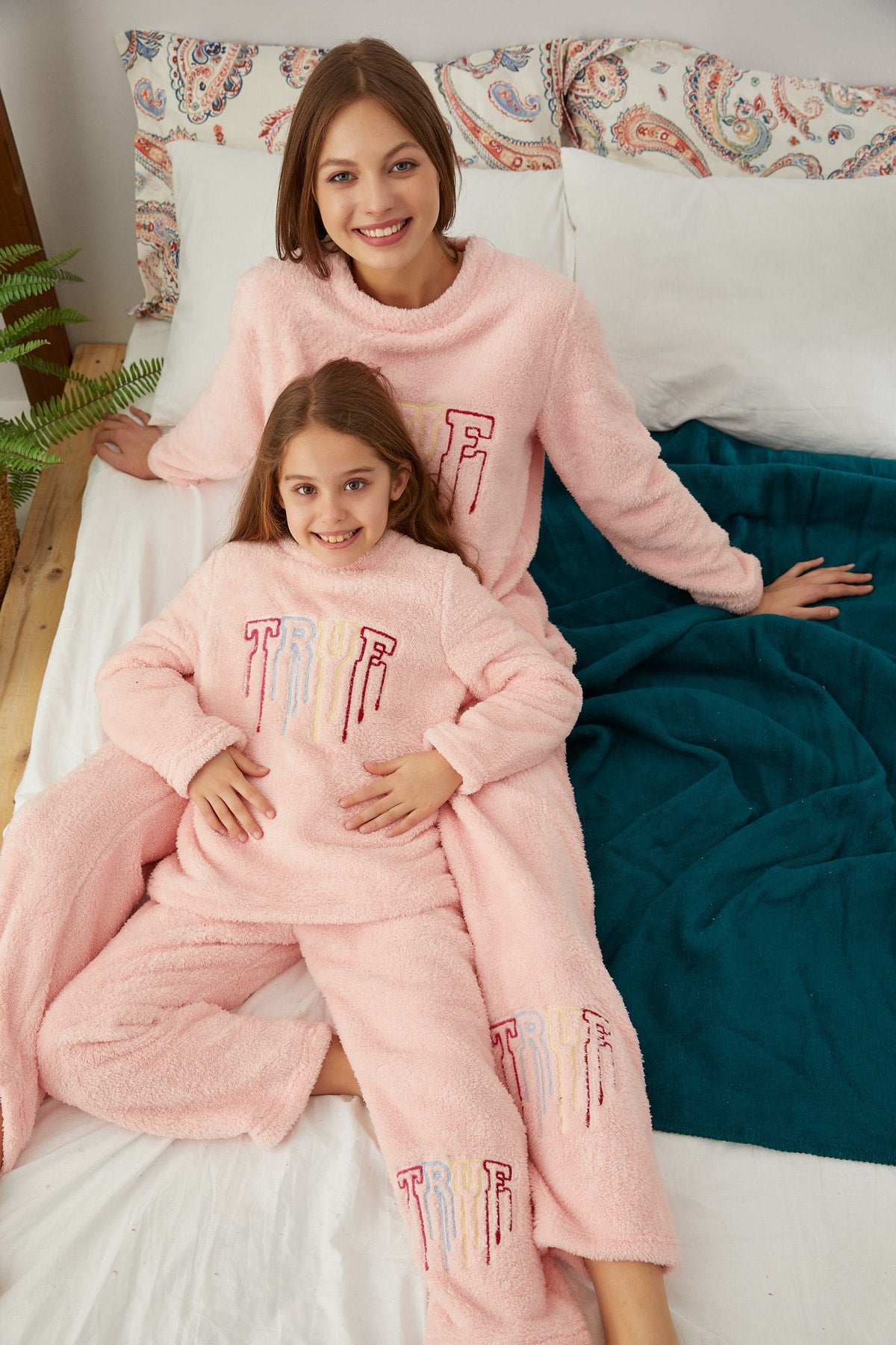 طقم بيجاما Siyah İnci لون زهري