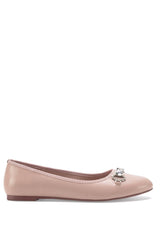 باليرينا Nine West لون بيج