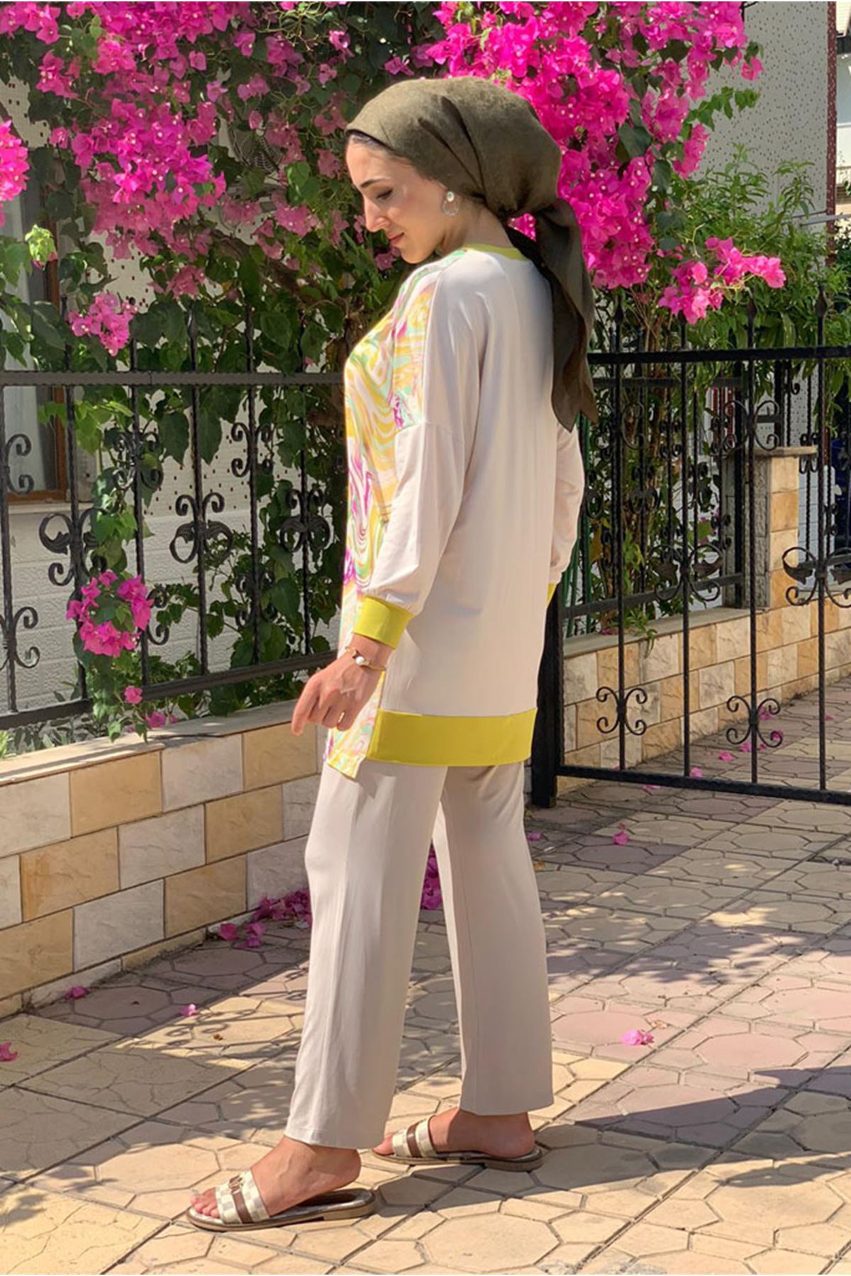 طقم رياضي Moda Rosa لون أخضر