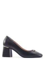 حذاء كلاسيكي بكعب Nine West لون أسود