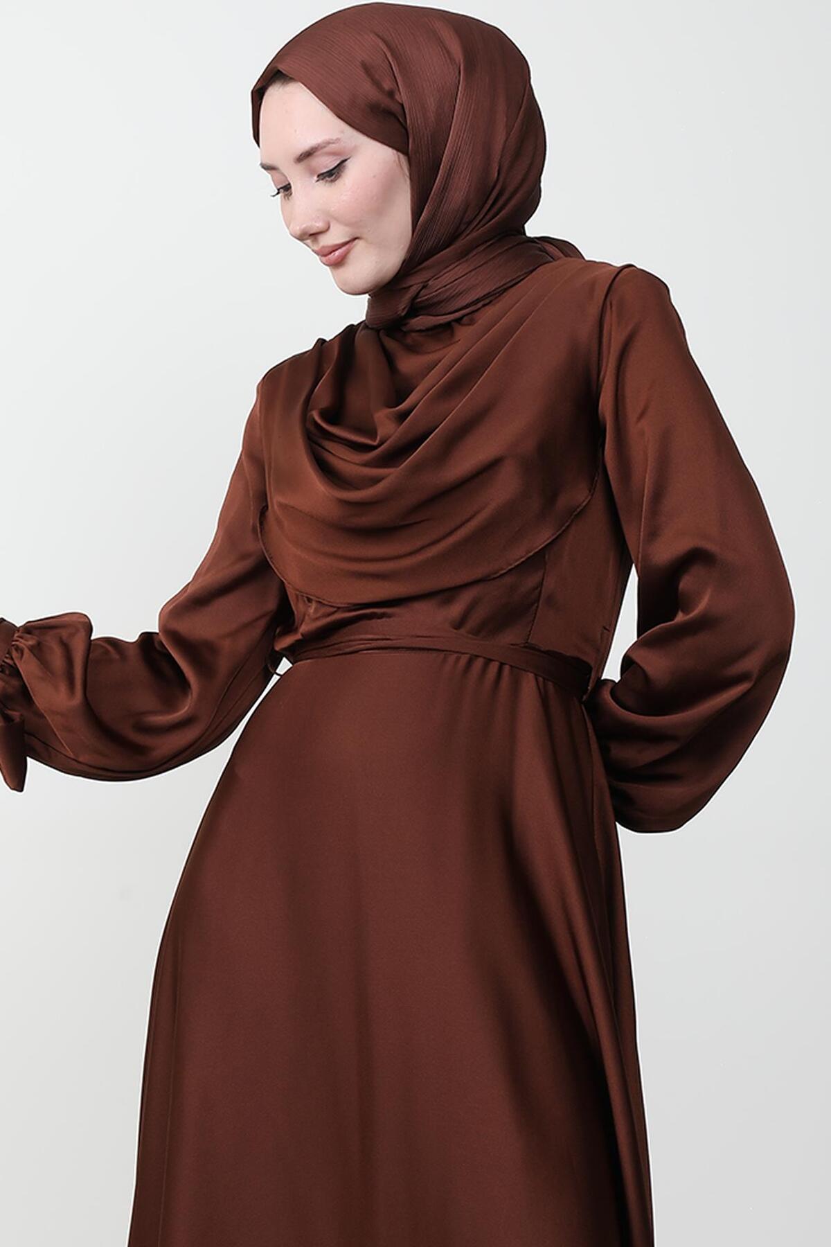 فستان سهرة giz astore لون بني