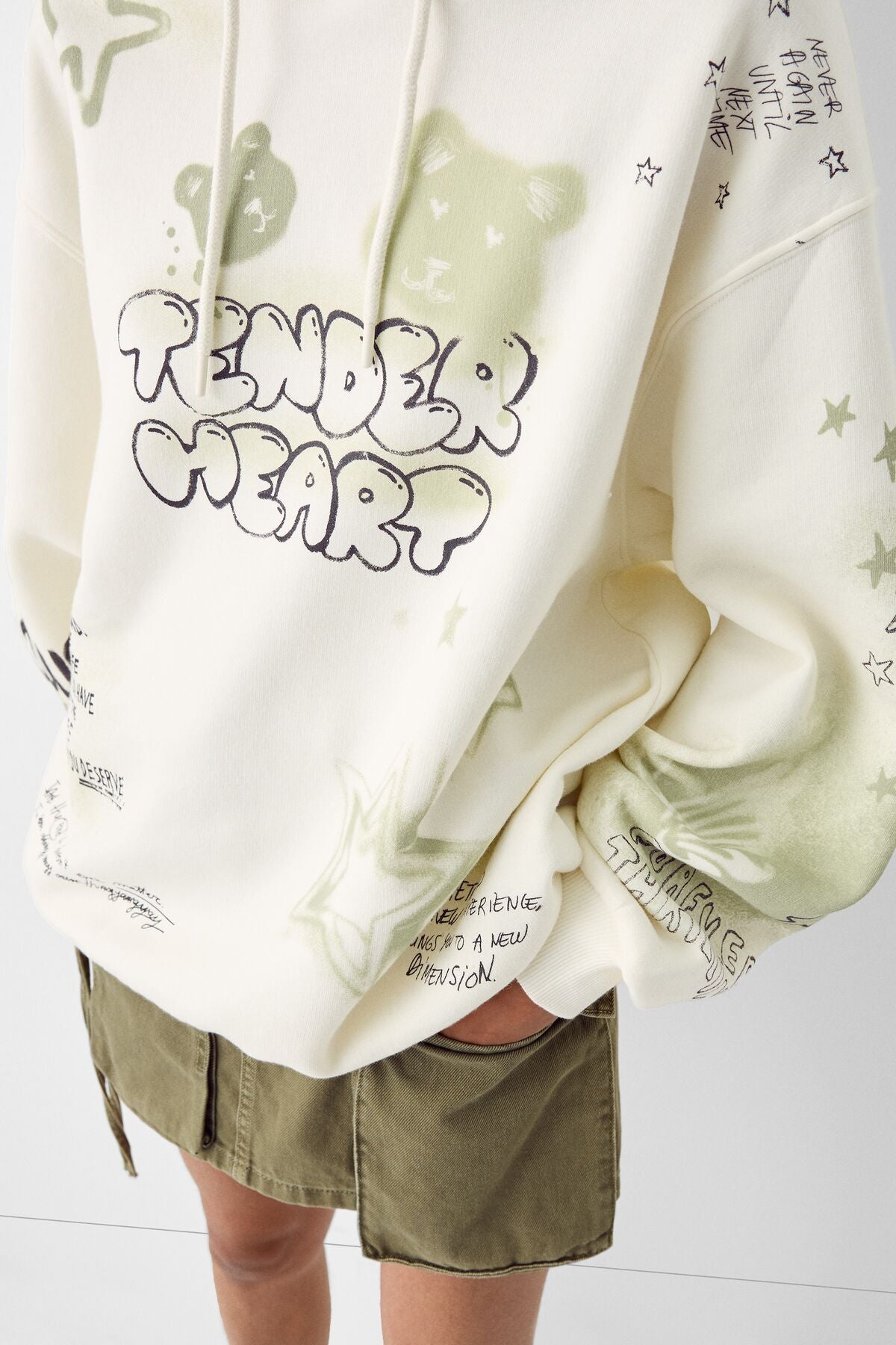 هودي Bershka لون بيج