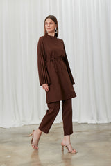 طقم Birgül Bektaş لون بني