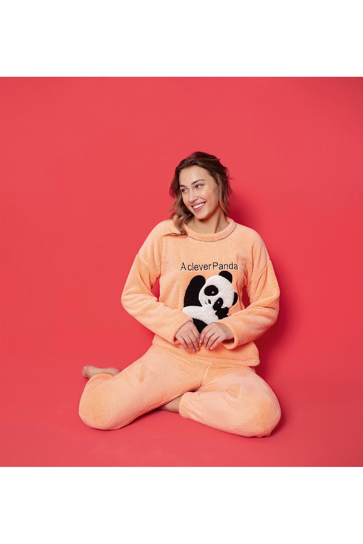 طقم بيجاما Sude HOMEWEAR لون بني