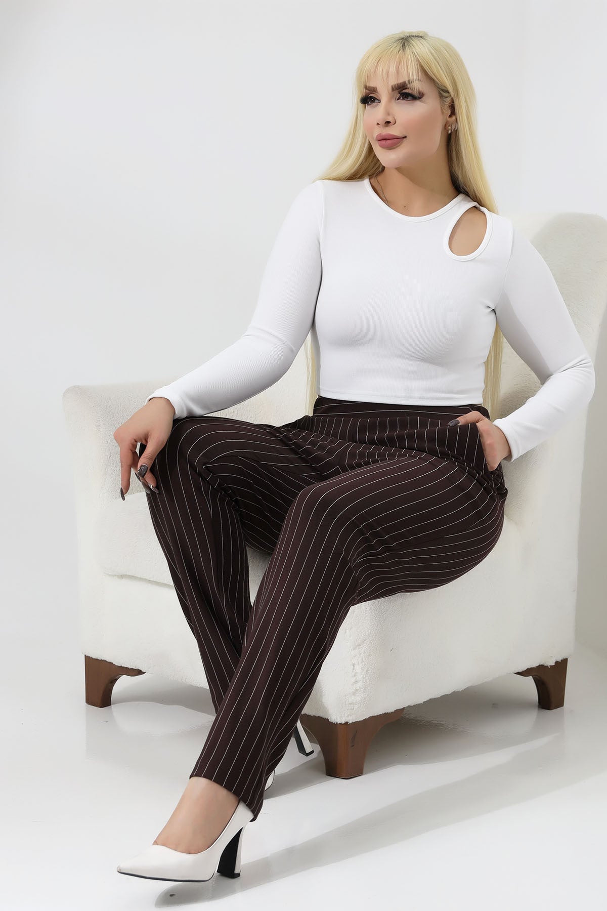 بنطال Mooi XXL لون بني