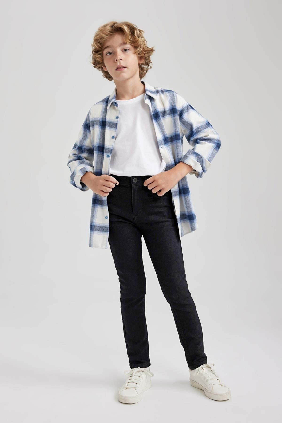 جينز Defacto لون أسود