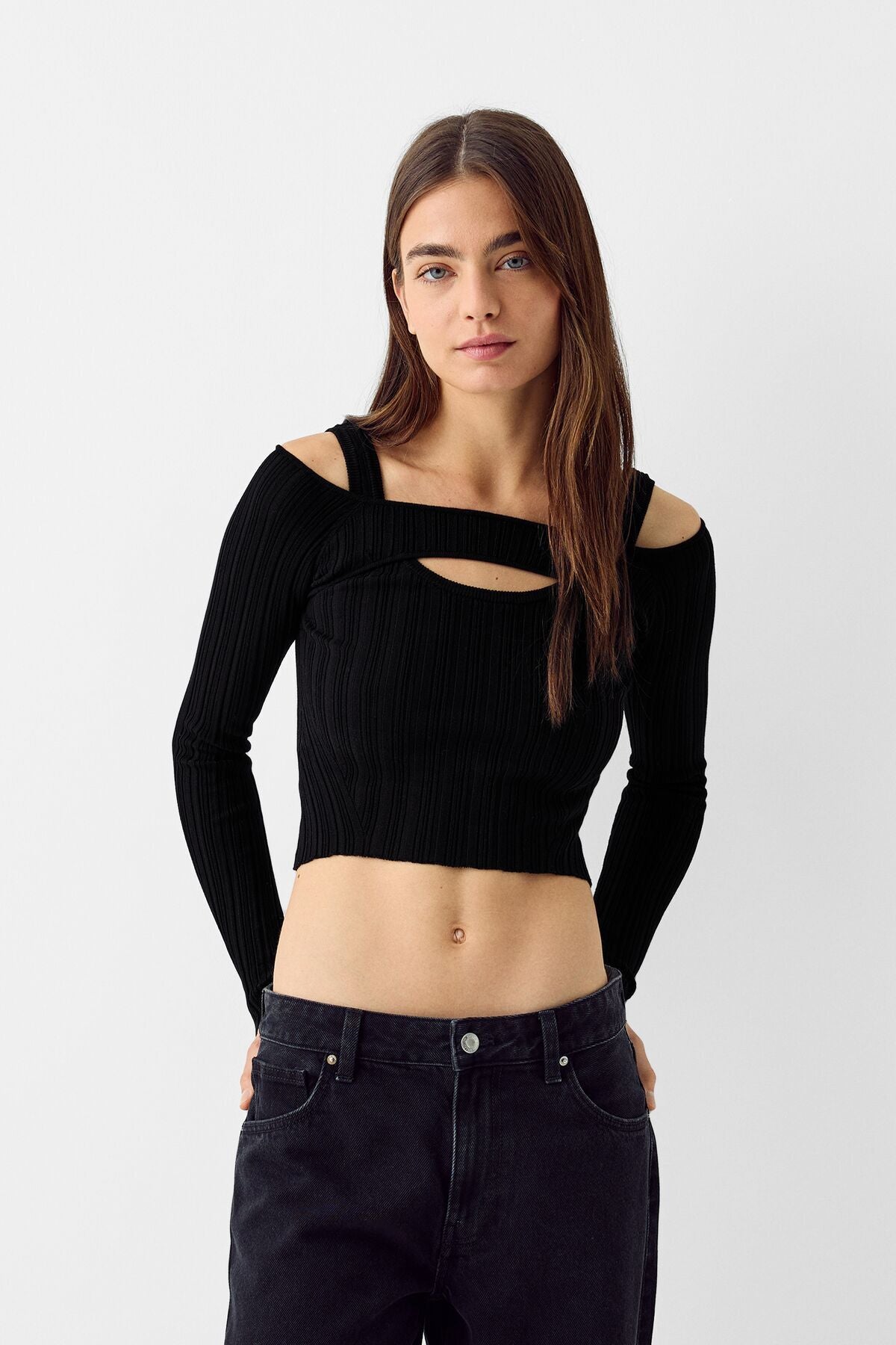 تيشيرت Bershka لون أسود