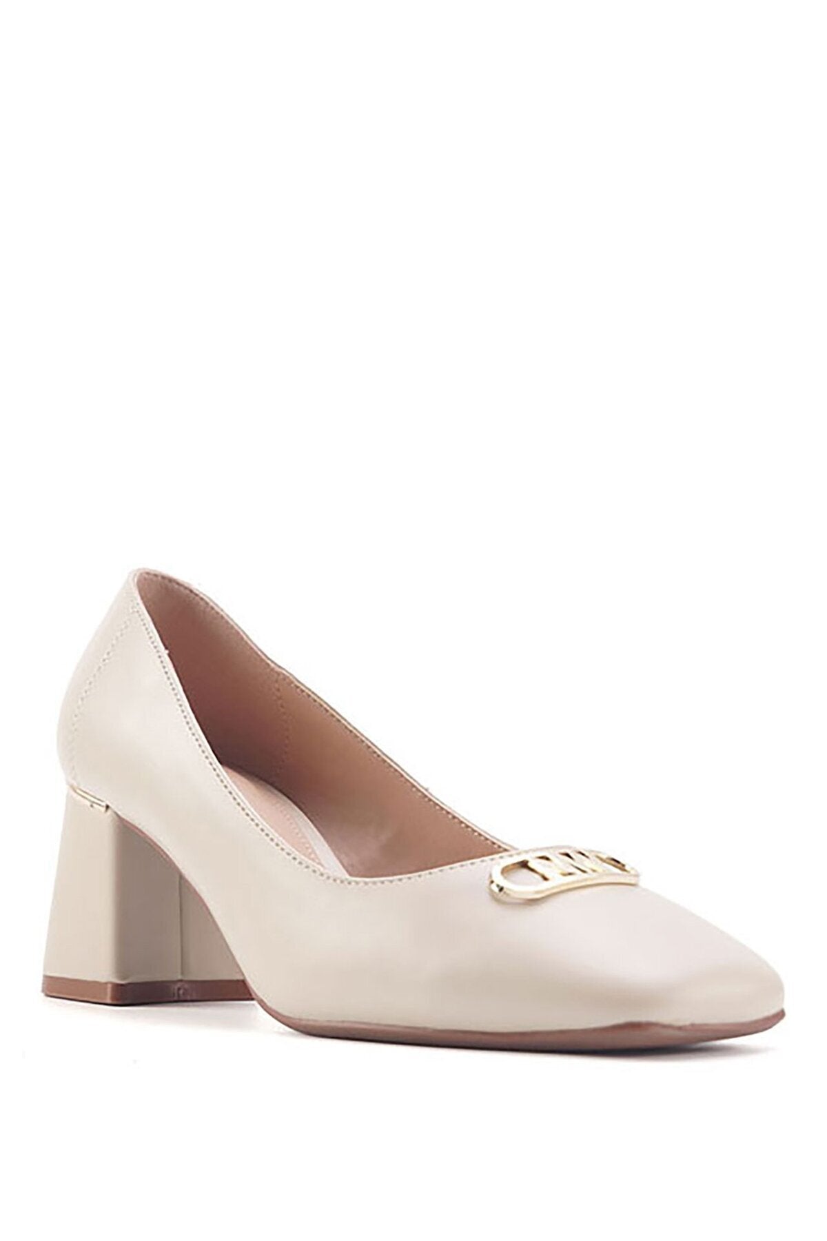 حذاء كلاسيكي بكعب Nine West لون بيج