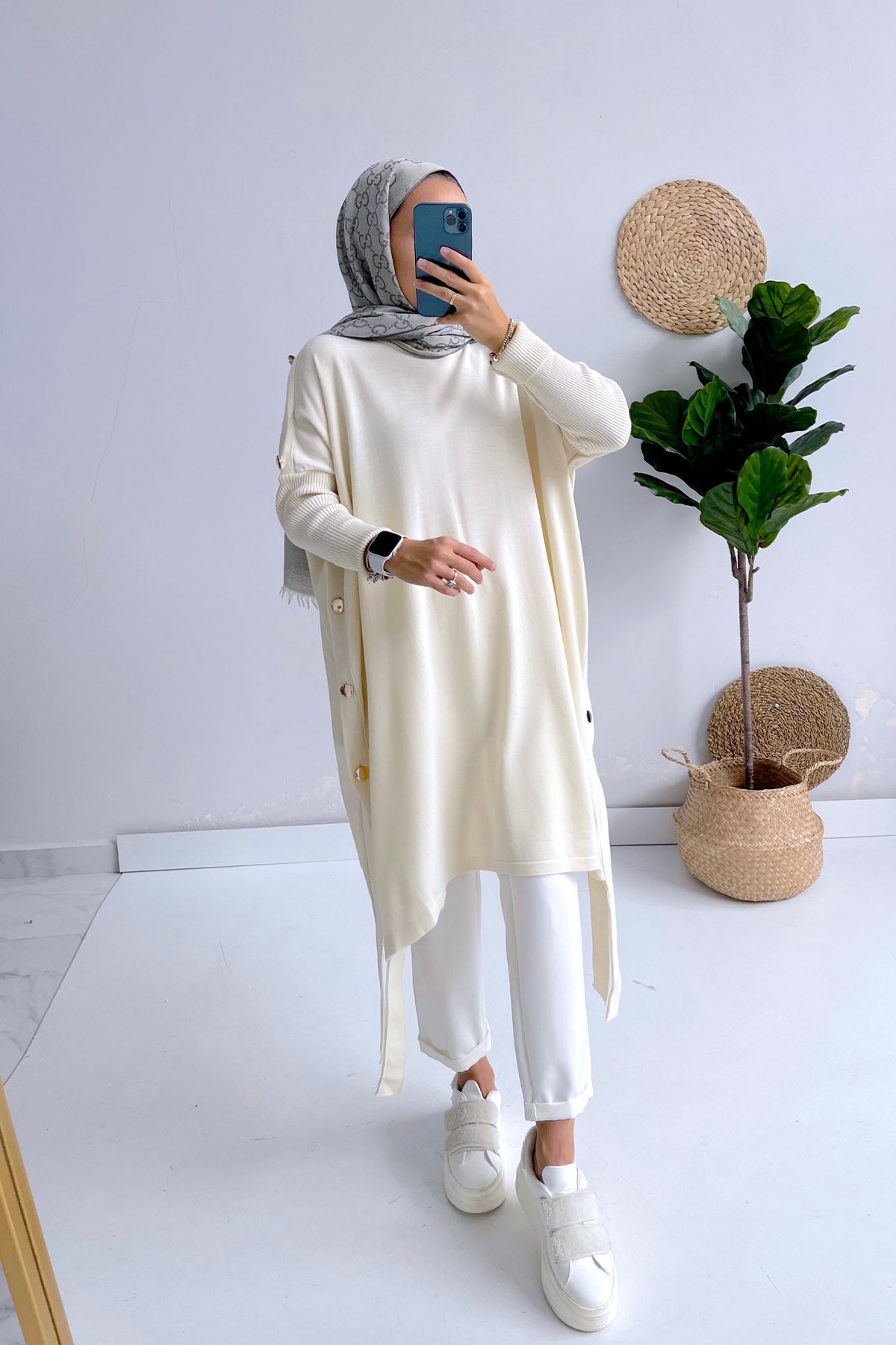 المعطف Ka Hijab لون بيج فاتح