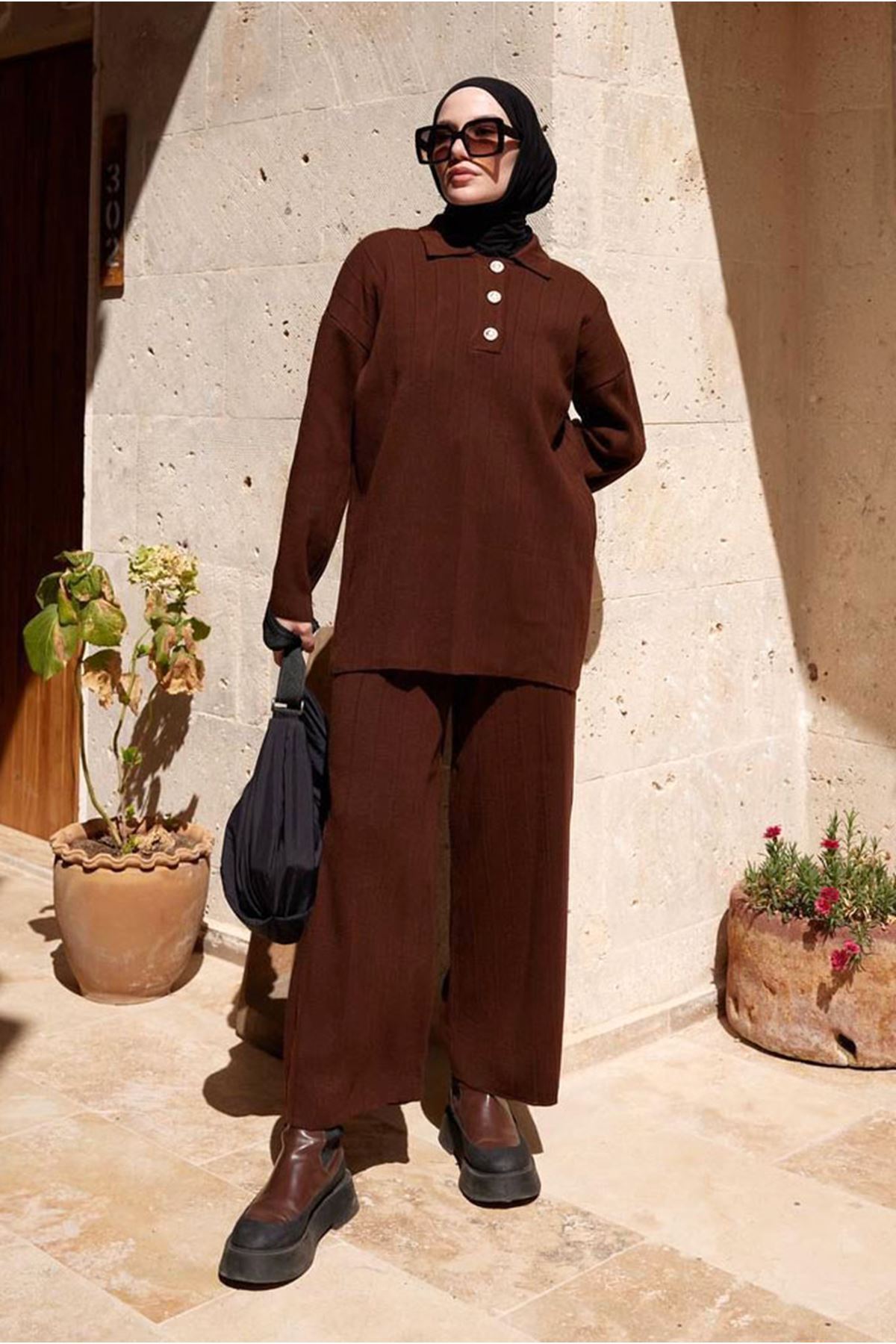 طقم رياضي Moda Rosa لون بني