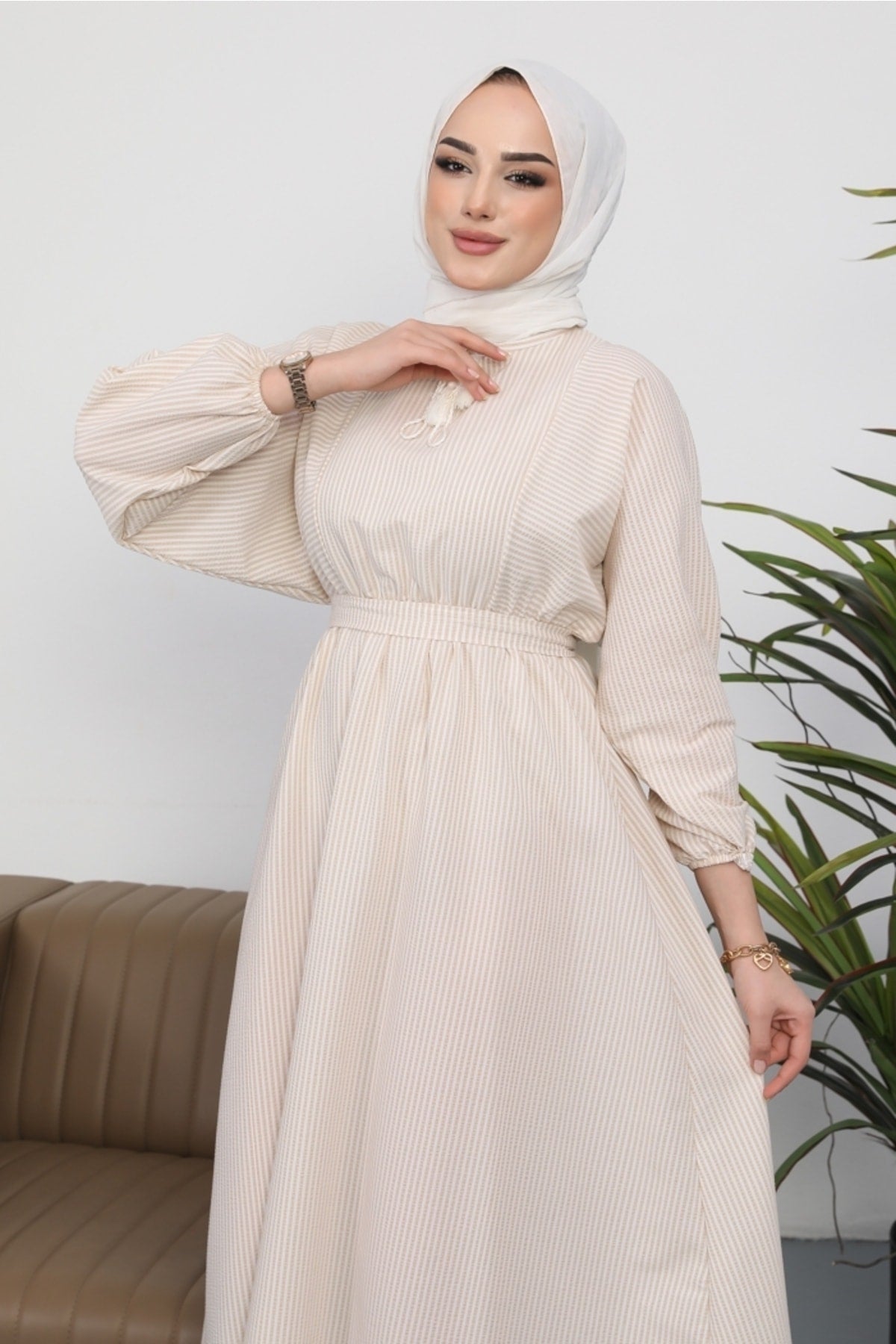 فستان Bestenur لون بني