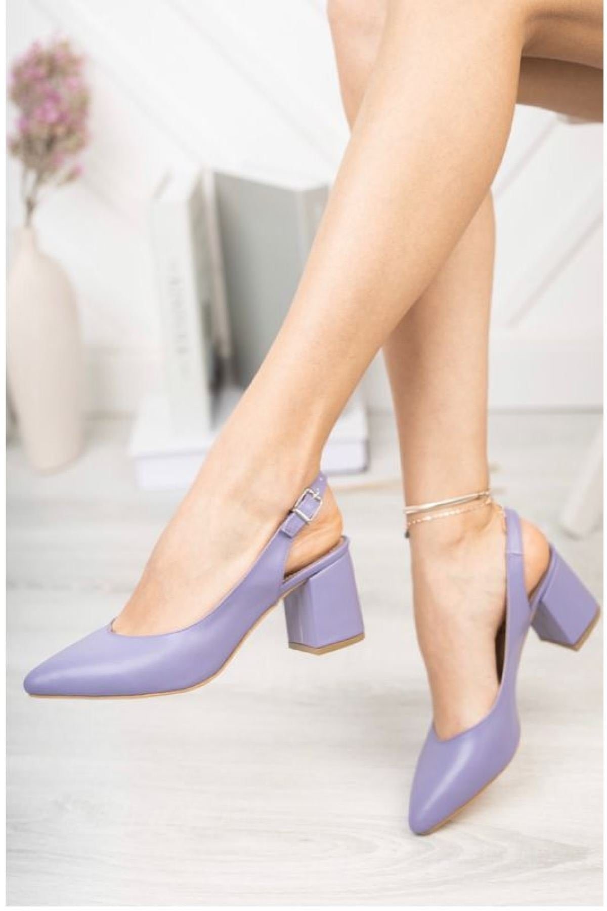 حذاء كلاسيكي بكعب Demashoes لون بنفسجي