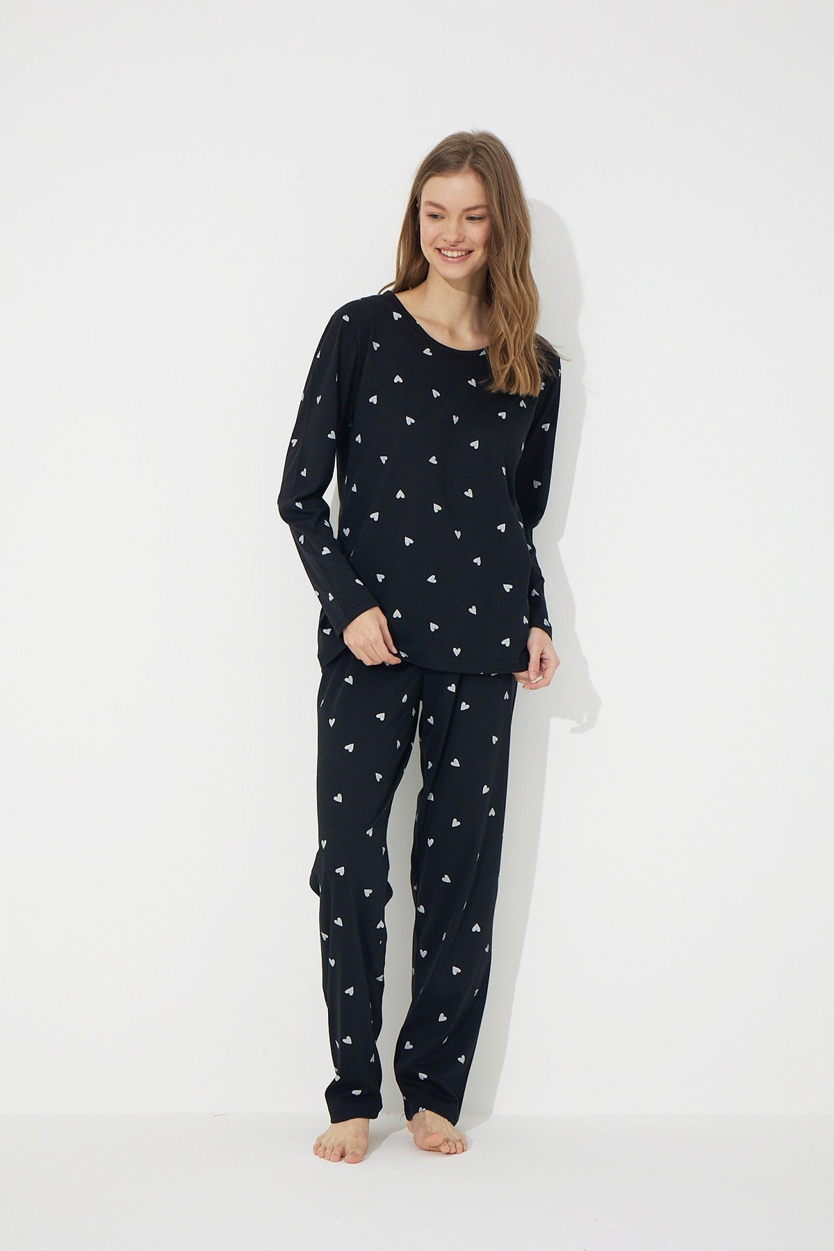 طقم بيجاما Siyah İnci لون أسود