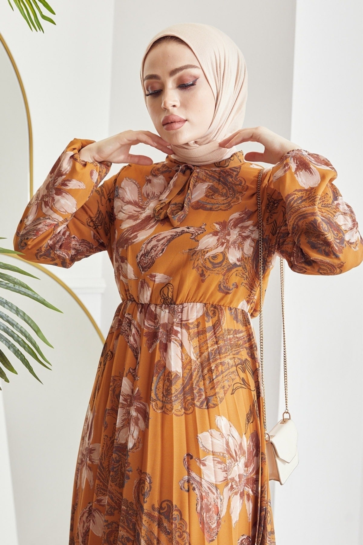 فستان InStyle لون غني بالألوان