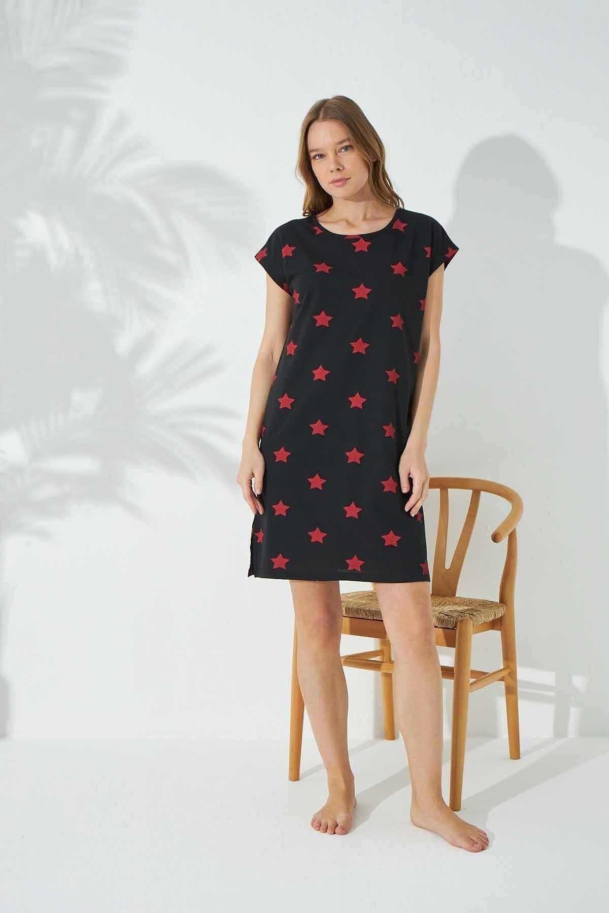 قميص النوم Siyah İnci لون أسود