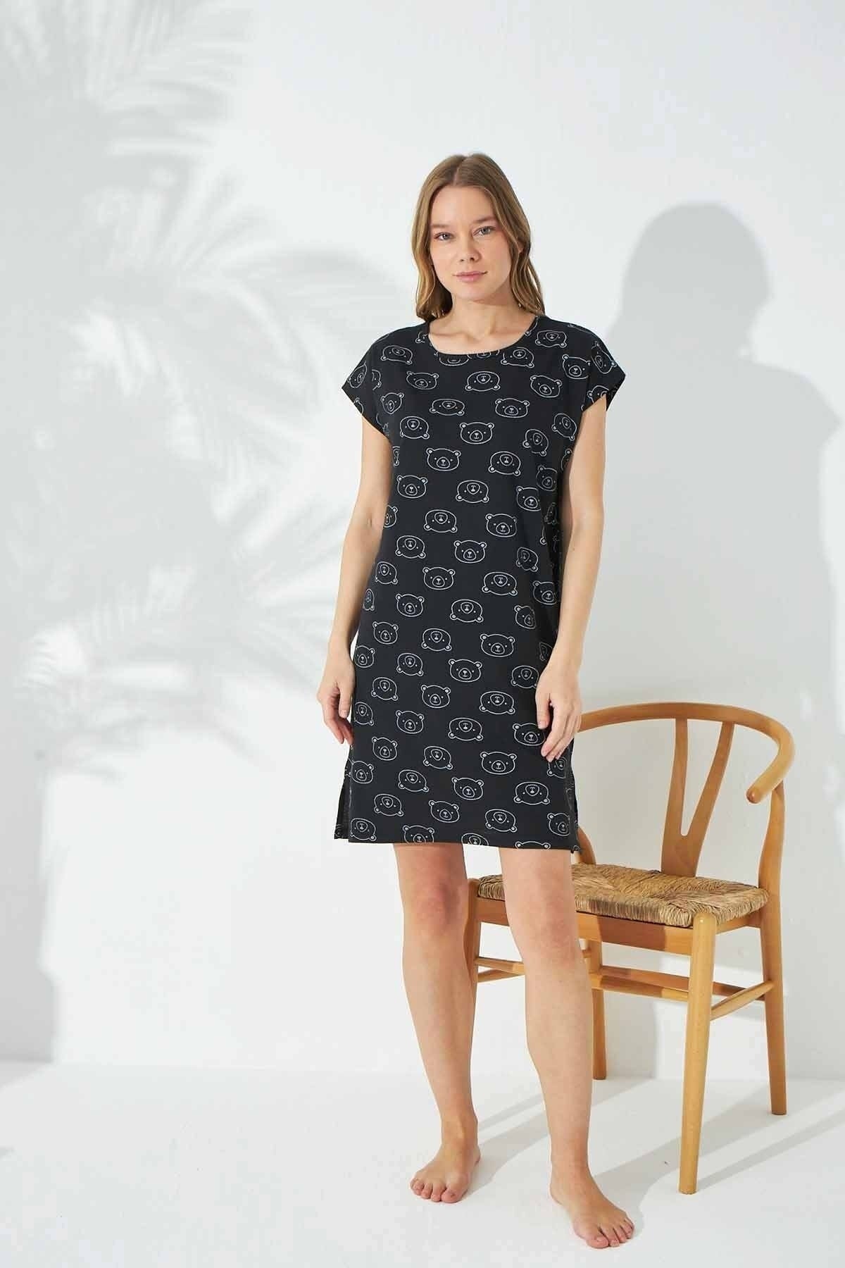 قميص النوم Siyah İnci لون أسود