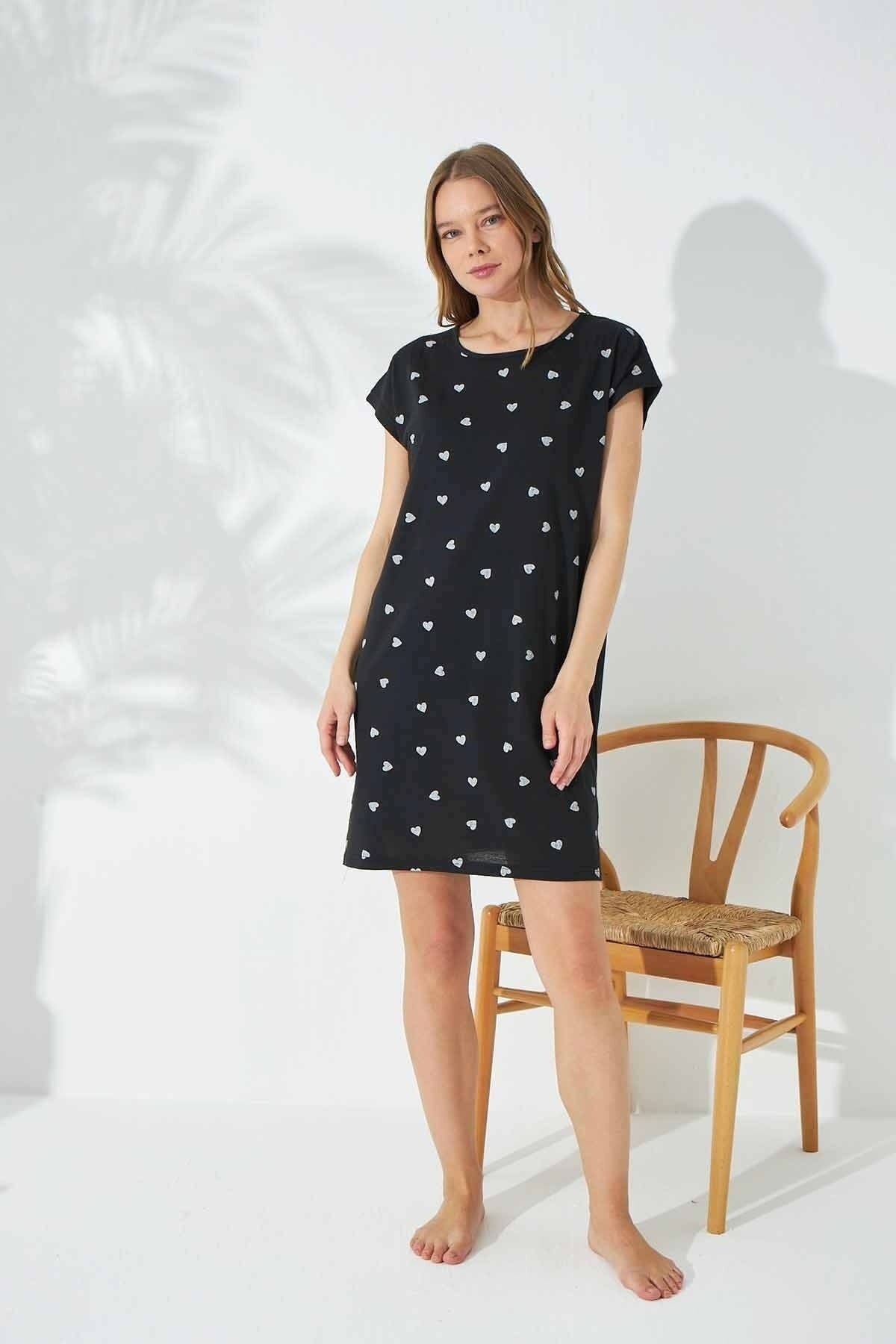 قميص النوم Siyah İnci لون أسود