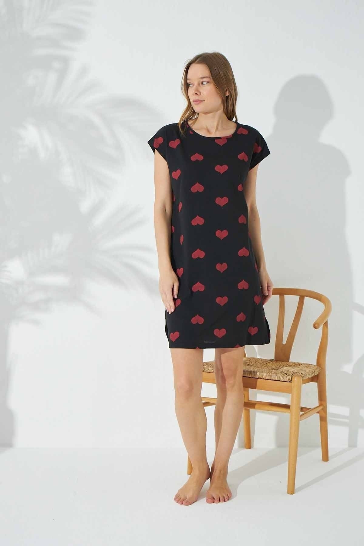 قميص النوم Siyah İnci لون أسود