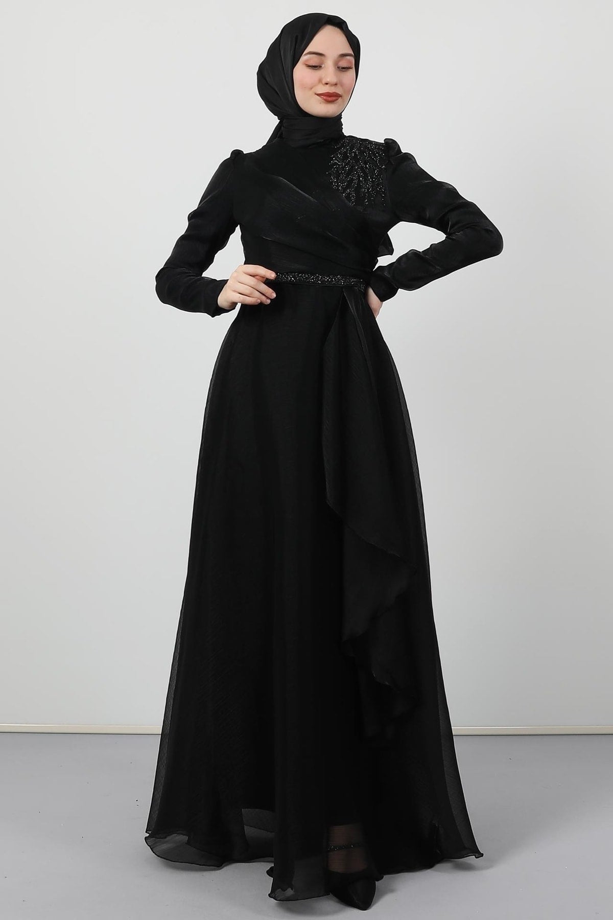 فستان سهرة giz astore لون أسود