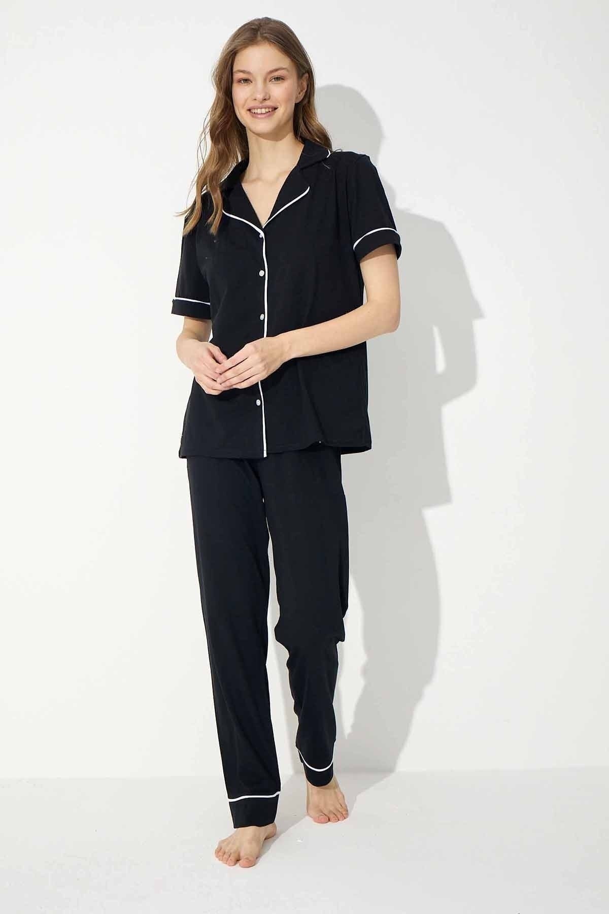 طقم بيجاما Siyah İnci لون أسود
