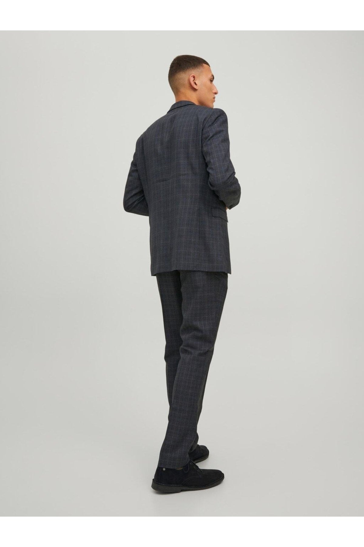 بدلة Jack & Jones لون أزرق غامق