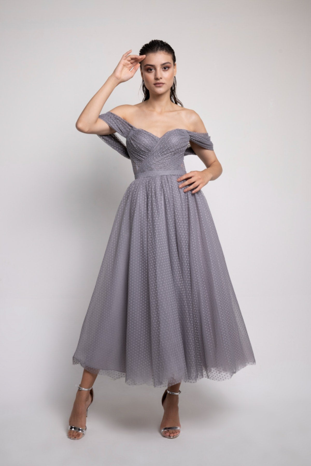 فستان سهرة Lenta Moda لون رمادي