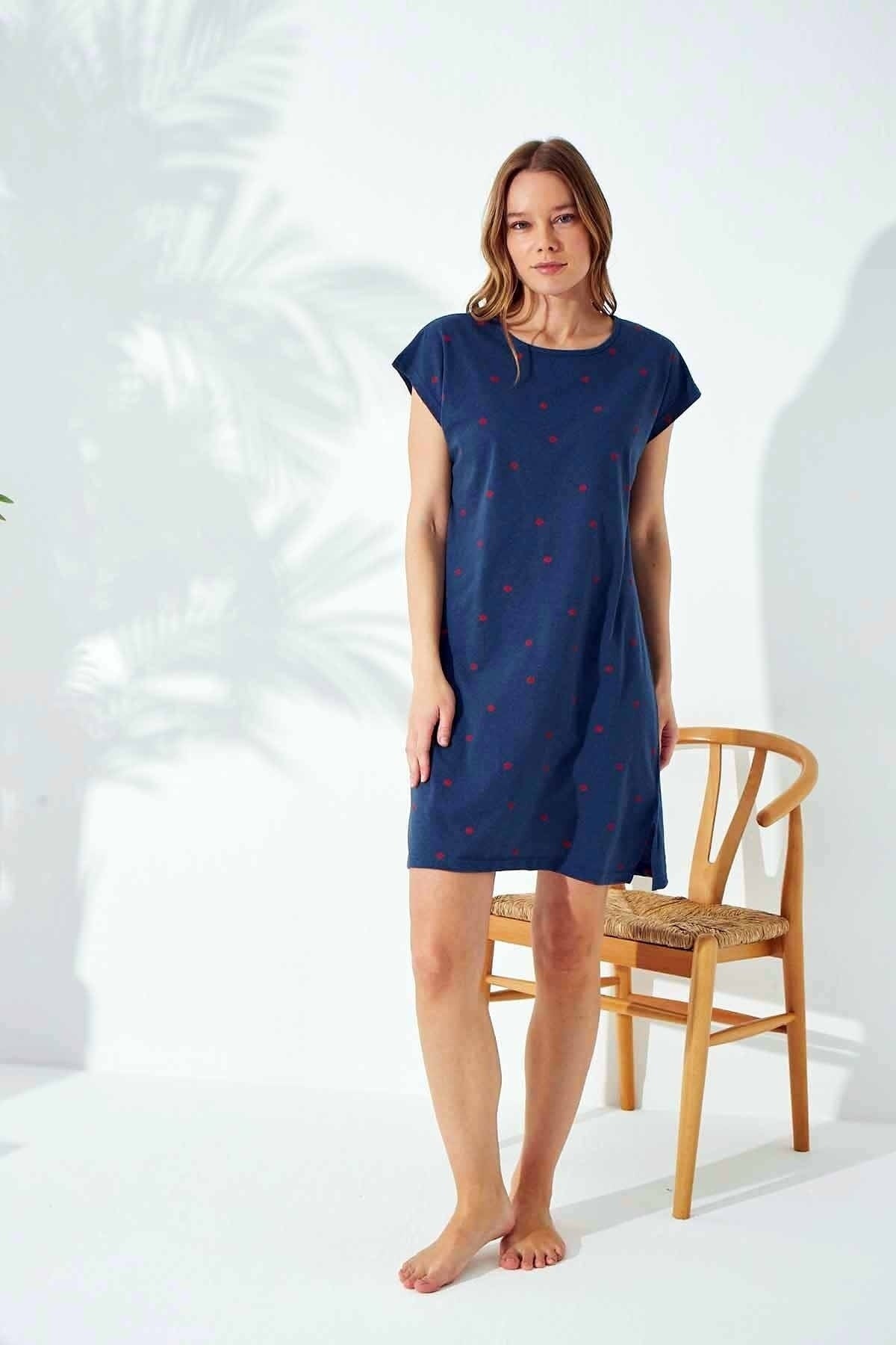 قميص النوم Siyah İnci لون أزرق غامق