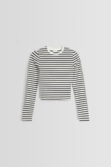 تيشيرت Bershka لون أبيض
